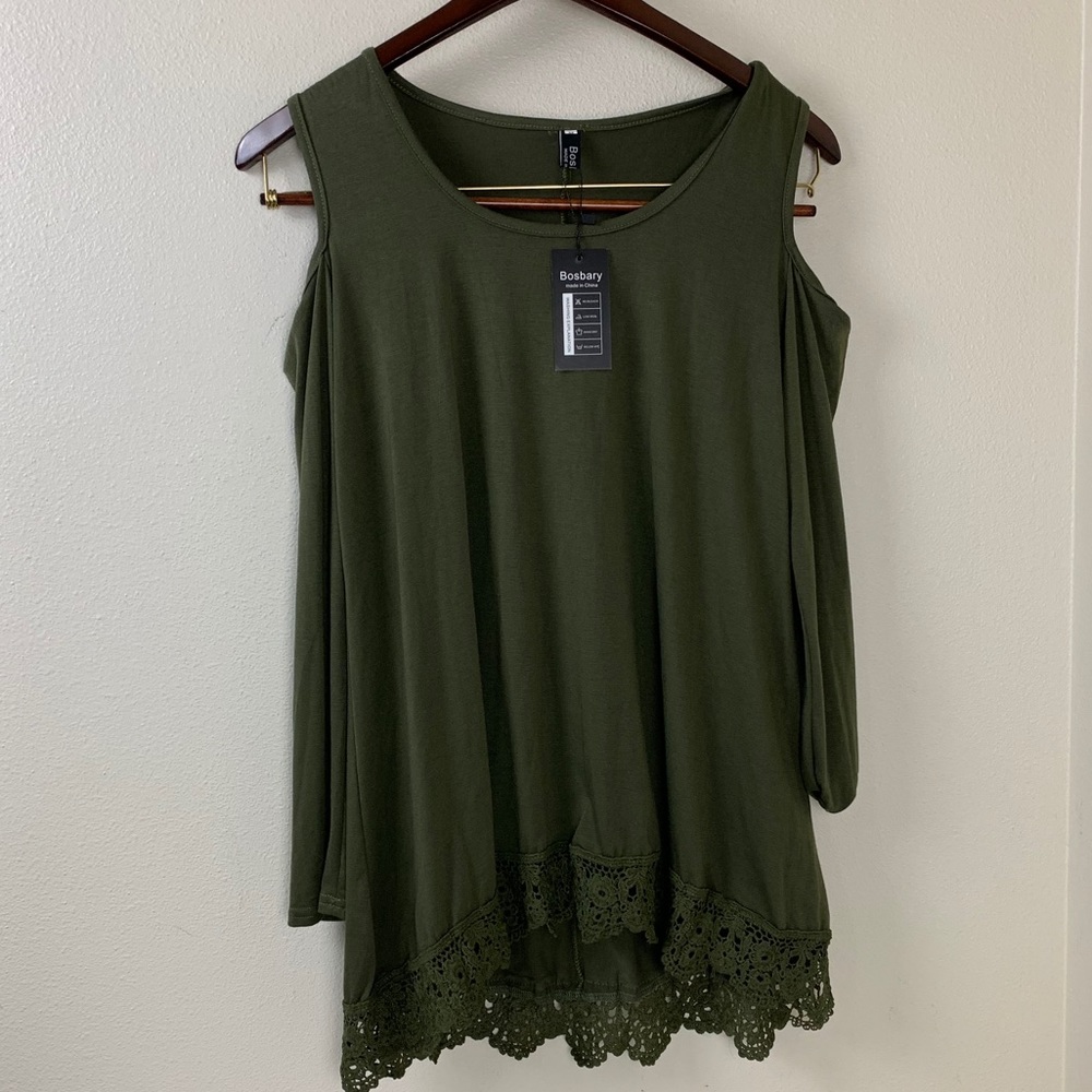 Bosbary Top Army/Olive Green  Size Medium NWT cold shoulder